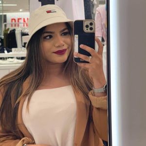 Meet your Posher, Ashmita